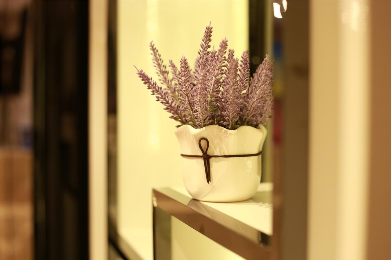 Lavande Hotel Baogang Avenue Guangbai Xinyi Branch Cantón Exterior foto