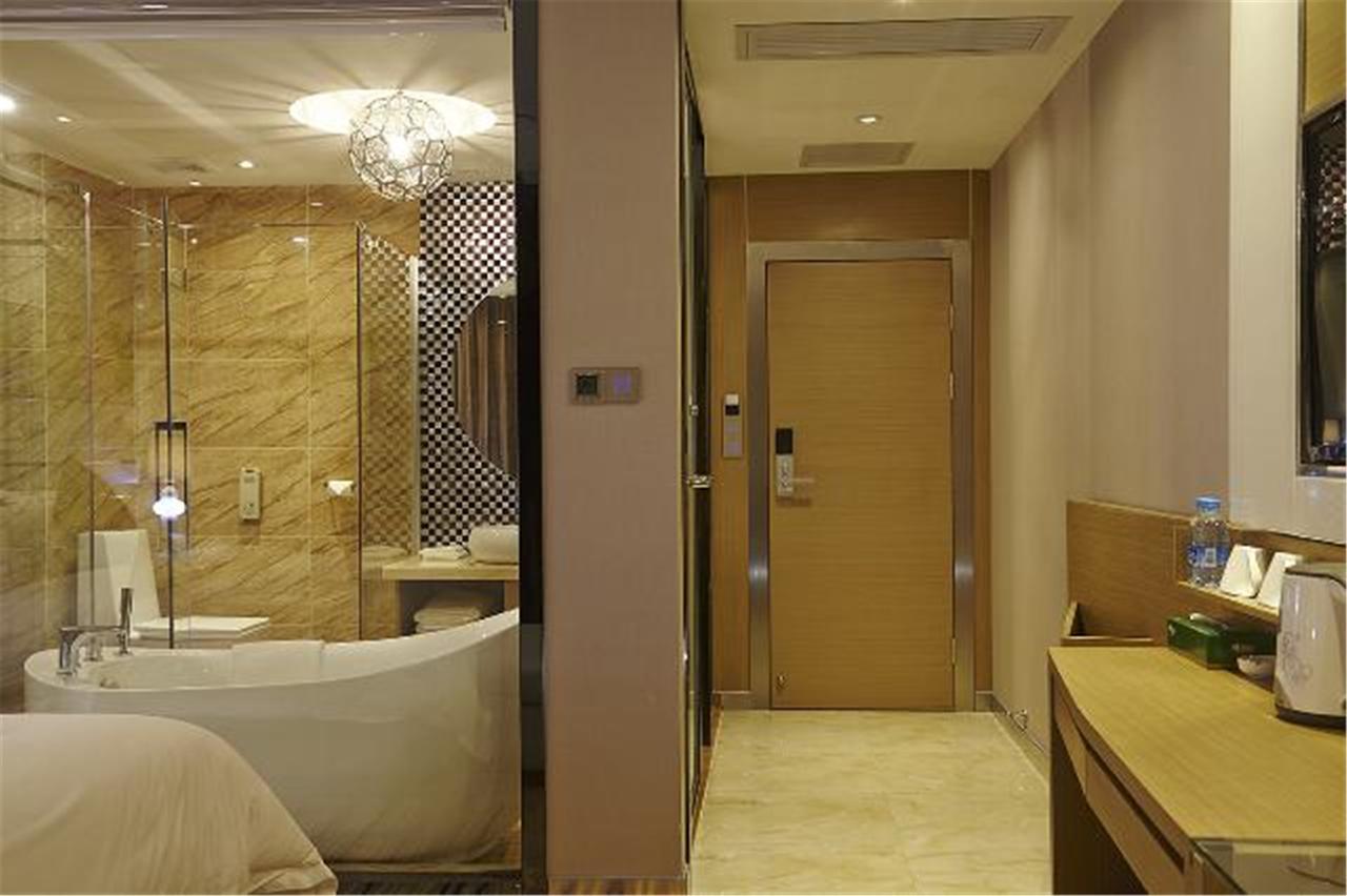 Lavande Hotel Baogang Avenue Guangbai Xinyi Branch Cantón Exterior foto