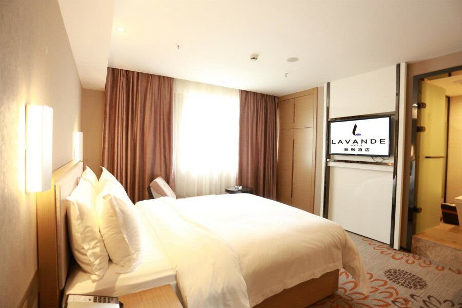 Lavande Hotel Baogang Avenue Guangbai Xinyi Branch Cantón Exterior foto