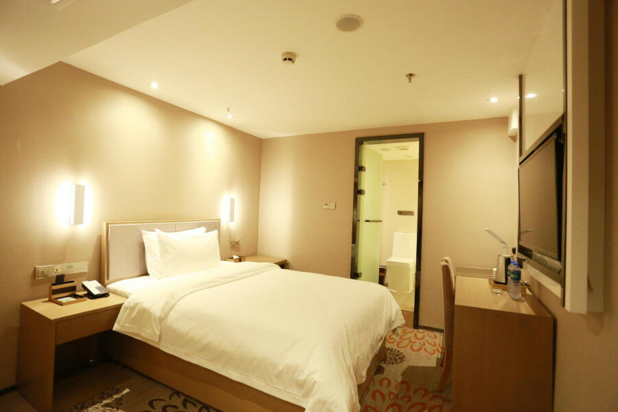 Lavande Hotel Baogang Avenue Guangbai Xinyi Branch Cantón Exterior foto