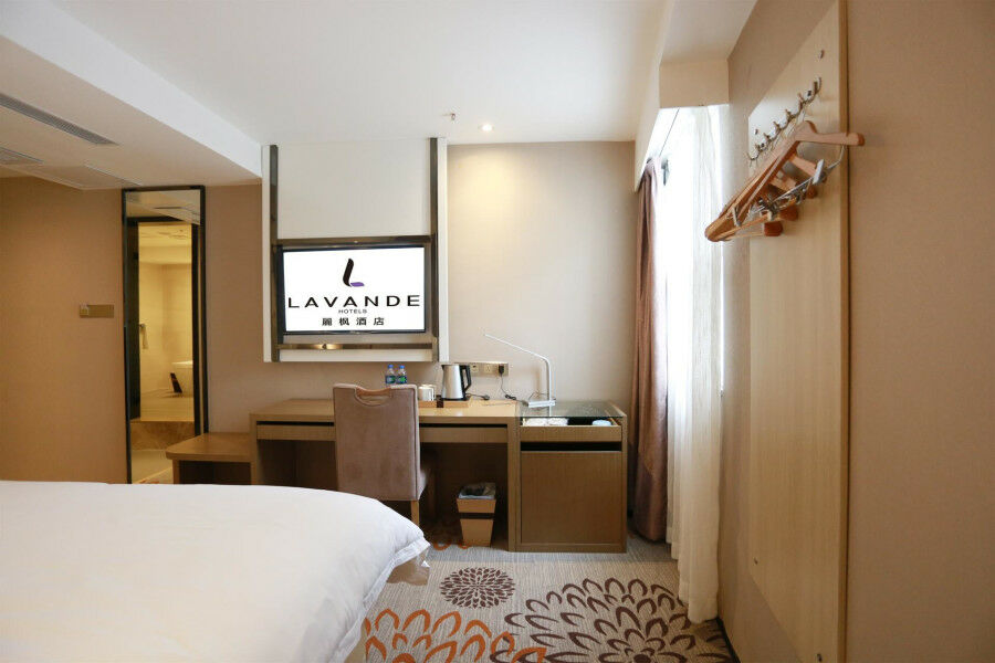 Lavande Hotel Baogang Avenue Guangbai Xinyi Branch Cantón Exterior foto