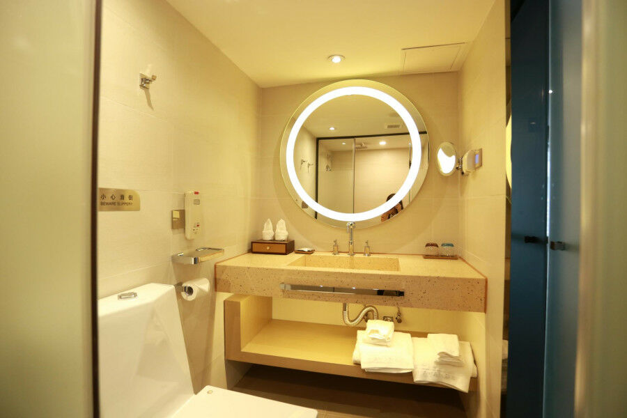 Lavande Hotel Baogang Avenue Guangbai Xinyi Branch Cantón Exterior foto